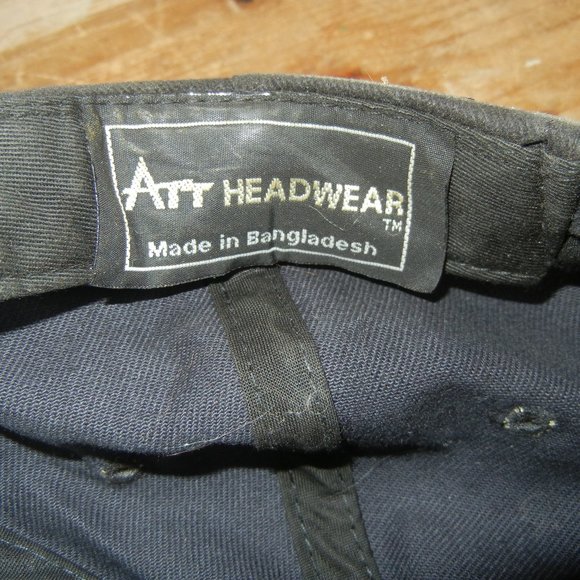 Brad Paisley Autographed Baseball Hat Cap Signed - Black w/Red & White lettering - Picture 8 of 9